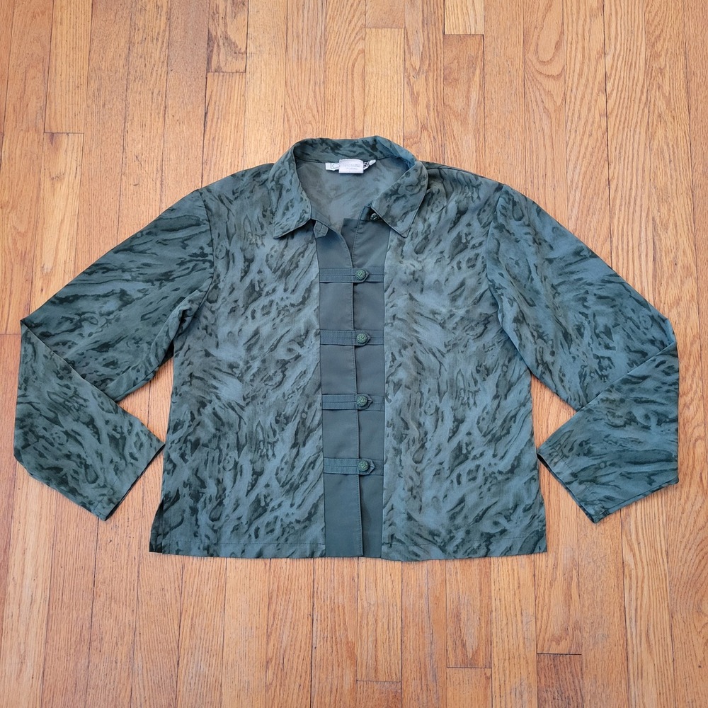 CM Shapes M Button Down Green Abstract Frog Closure Artsy Vintage Retro Oriental